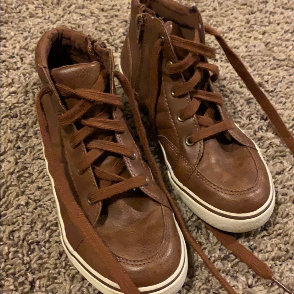 Boys boots